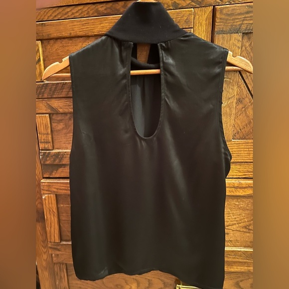 Nation LTD Danielle Ribbed Mock Neck Black Satin Sleeveless Top S Back Keyhole - Picture 2 of 12